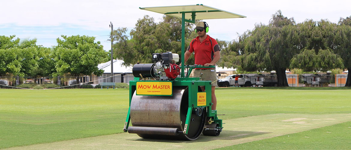 Mow Master Pedestrian Pitch Roller Mower